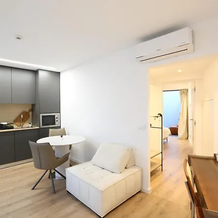 268 Letter - Charming With Balcony Lejlighed *