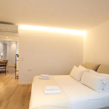 268 Letter - Charming With Balcony Apartman