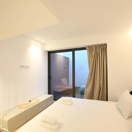 268 Letter - Charming With Balcony 리스본